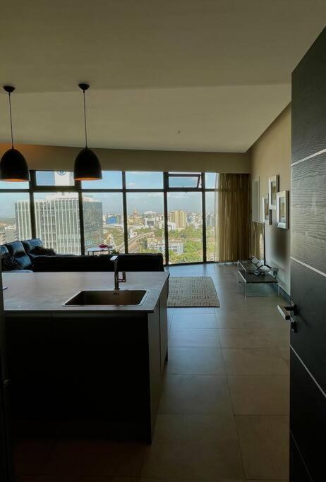 City View Apartment Nestled In The Heart Of Nbo 나이로비 외부 사진